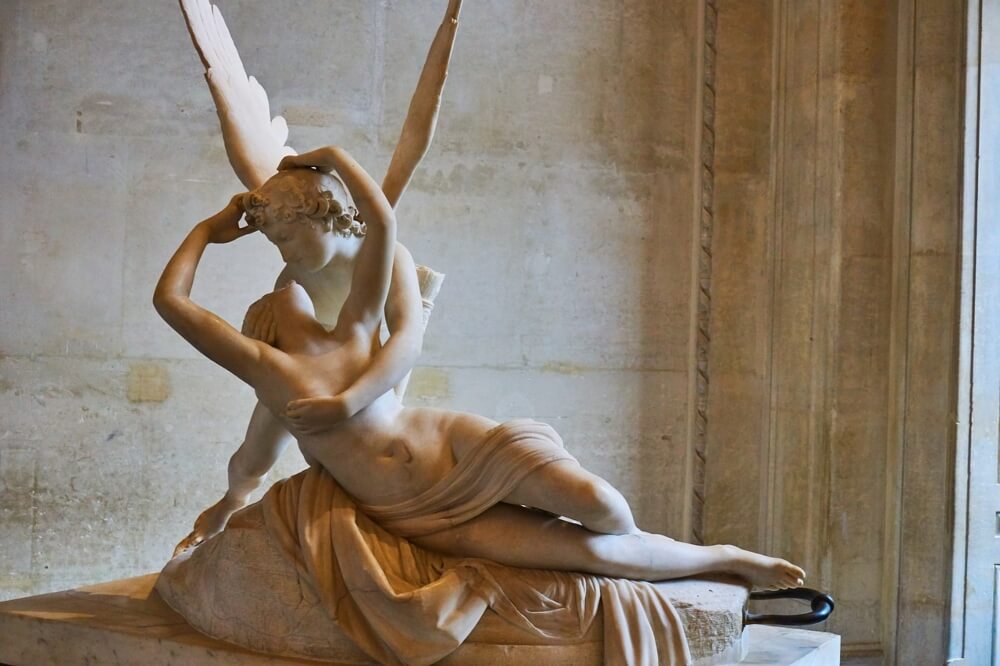 Louvre-statua-amor-e-psiche